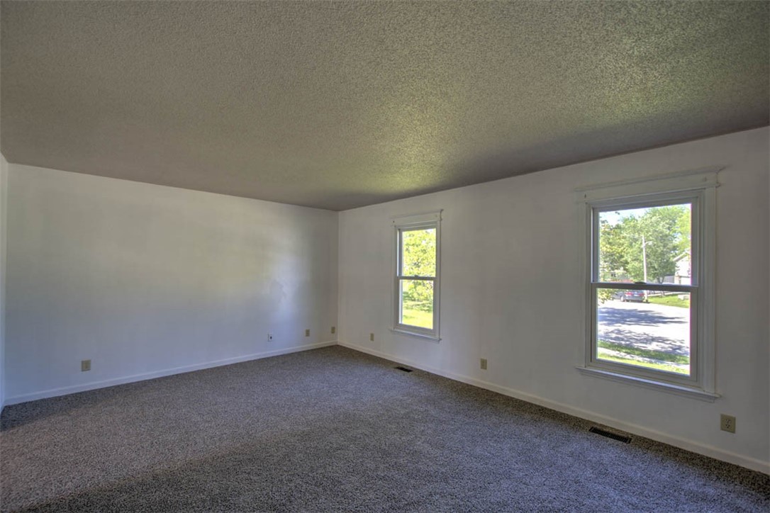 1029 Columbia Drive Decatur, IL 62522 - Photo 11 of 47