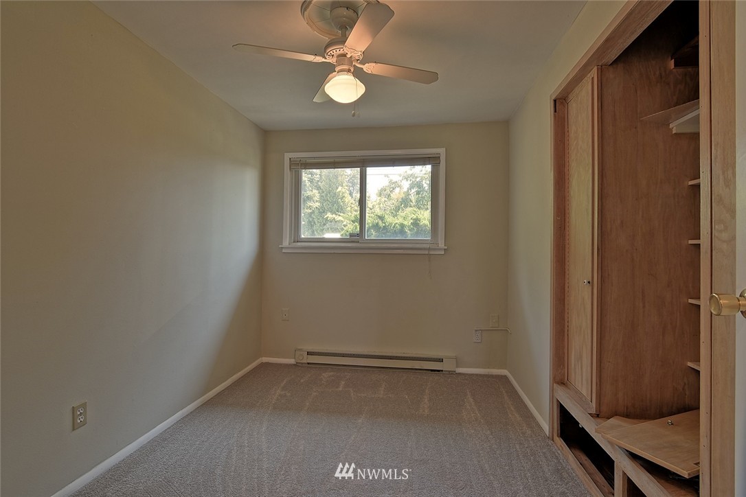 4914 Northeast 7th Place Renton, WA 98059 - Photo 11 of 19