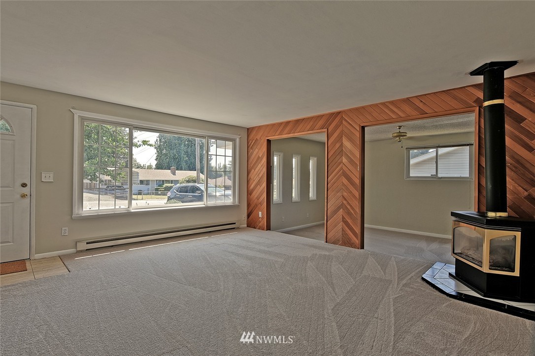 4914 Northeast 7th Place Renton, WA 98059 - Photo 6 of 19