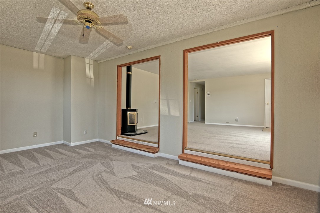 4914 Northeast 7th Place Renton, WA 98059 - Photo 9 of 19