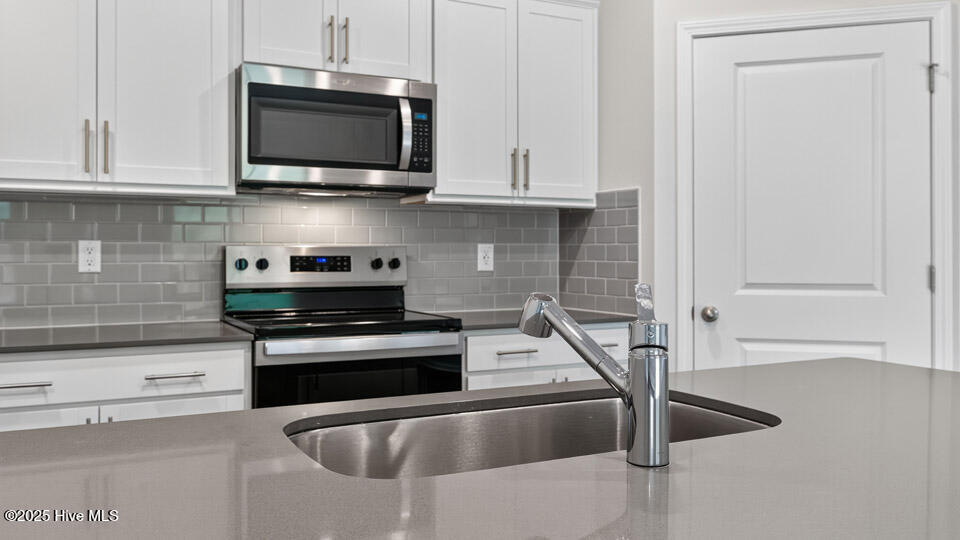 71 Hawksmoore Lane Lillington, NC 27546 - Photo 10 of 35 Kitchen