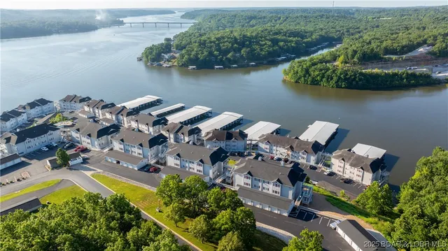 $525,000 | 22 Summer Pl Drive, Unit 2B, Camdenton, MO 65020