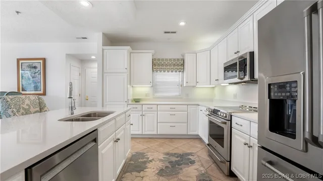 $525,000 | 22 Summer Pl Drive, Unit 2B, Camdenton, MO 65020