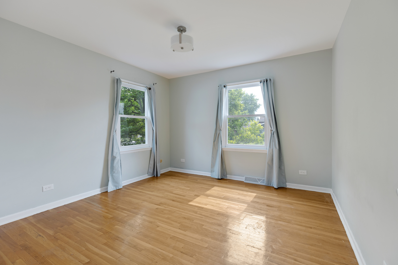 540 Springhill Drive Roselle, IL 60172 - Photo 14 of 26