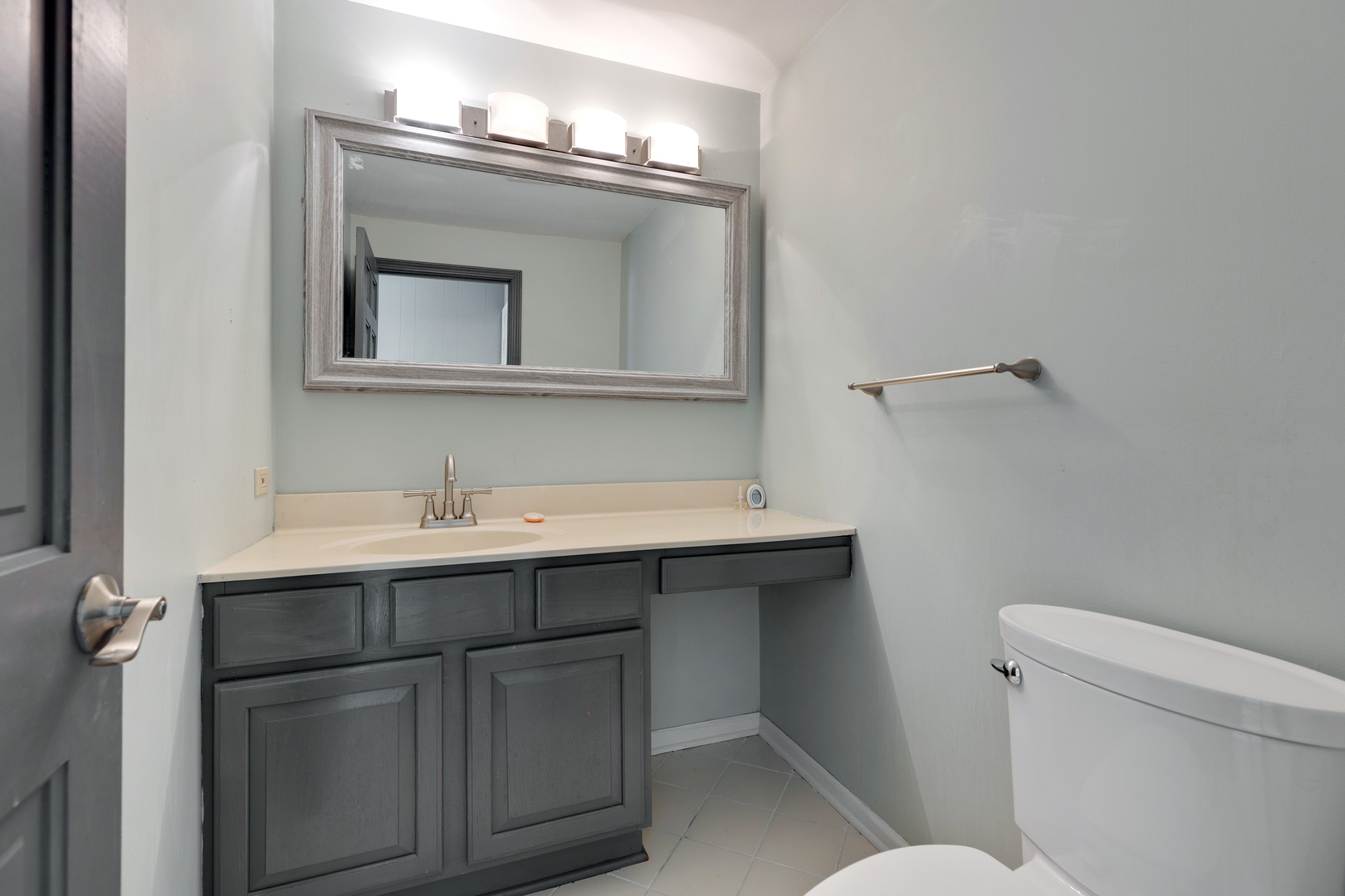 540 Springhill Drive Roselle, IL 60172 - Photo 17 of 26