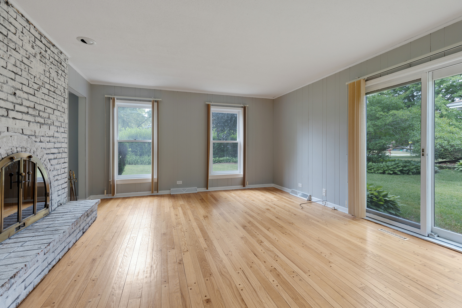 540 Springhill Drive Roselle, IL 60172 - Photo 10 of 26