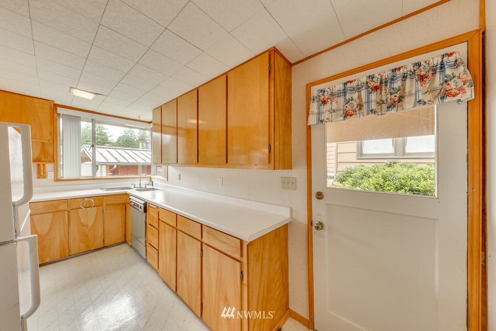 4321 Peninsula Road Stanwood, WA 98292 - Photo 13 of 25 Gallery Image 13