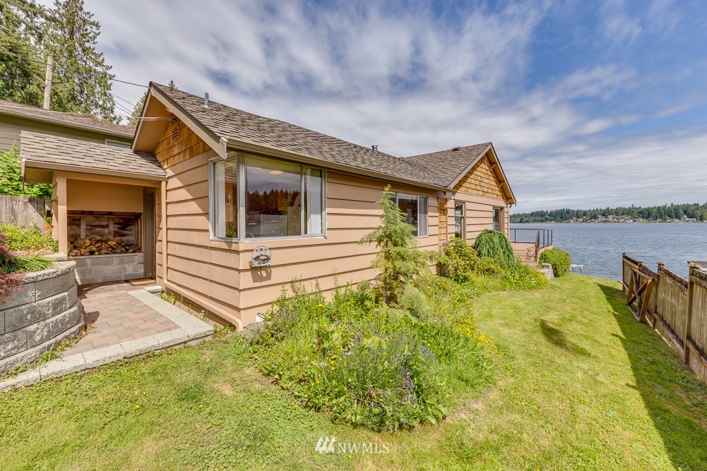 4321 Peninsula Road Stanwood, WA 98292 - Photo 6 of 25 Gallery Image 6