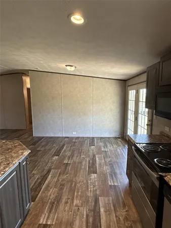 $1,975 | 894 Farm To Market Road 1395, Edgewood, TX 75117