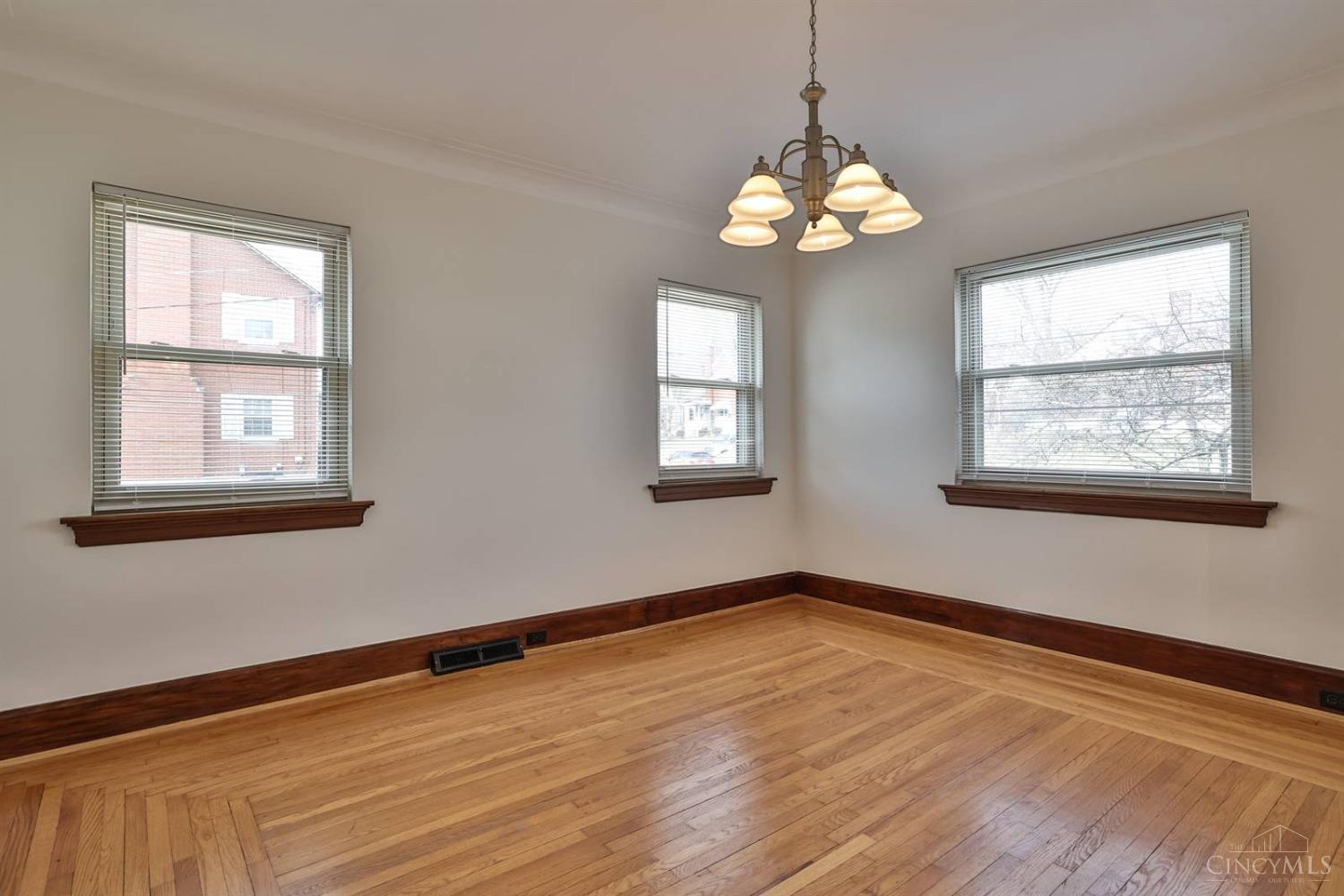 5121 Ralph Avenue Cincinnati, OH 45238 - Photo 9 of 50 Gallery Image 9