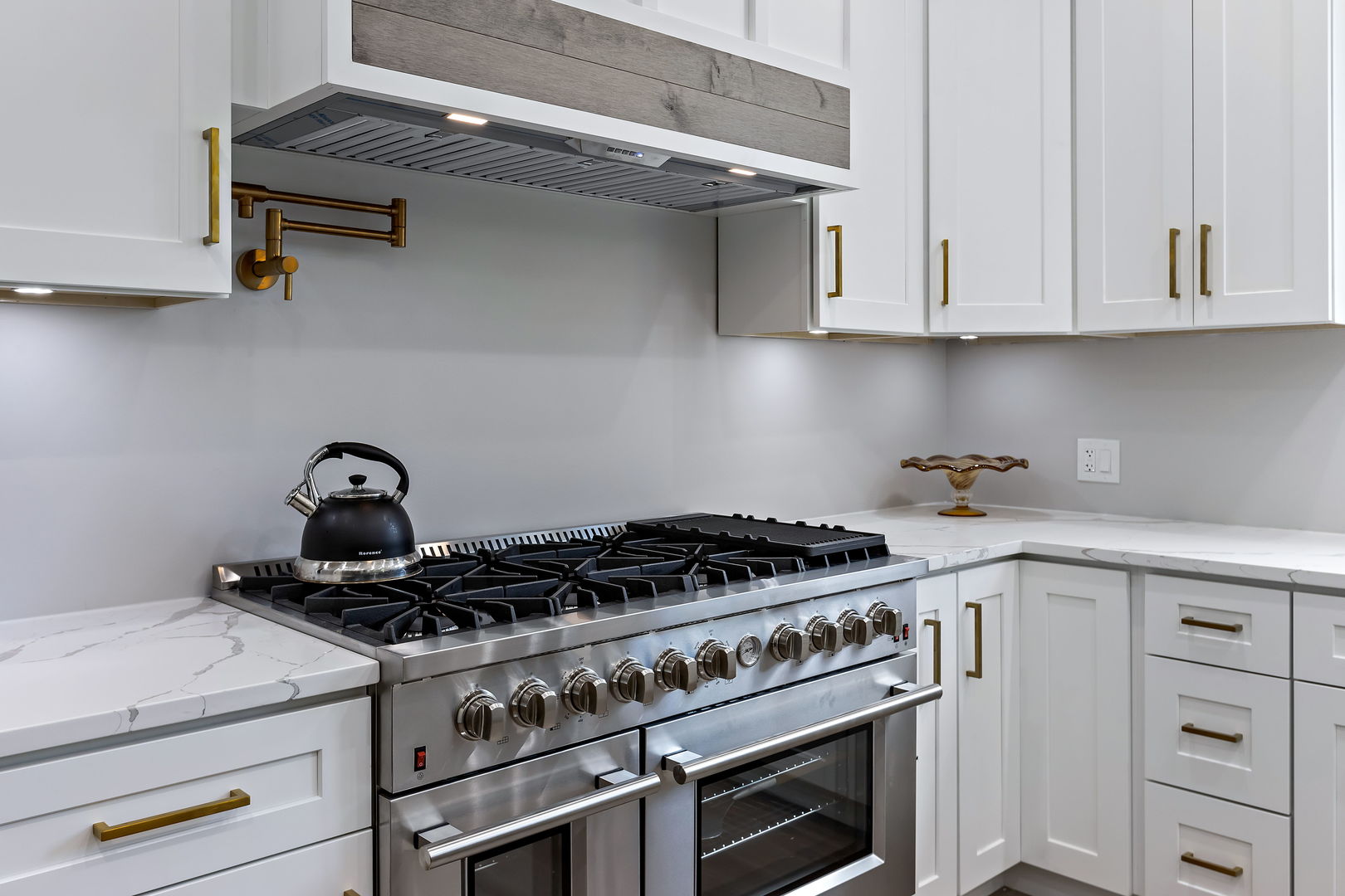 3 Saville Row Barrington Hills, IL 60010 - Photo 13 of 53 a white stove top oven sitting inside of a kitchen