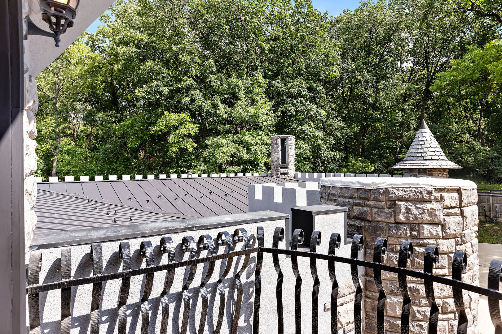 3 Saville Row Barrington Hills, IL 60010 - Photo 30 of 53 a view of building from a balcony