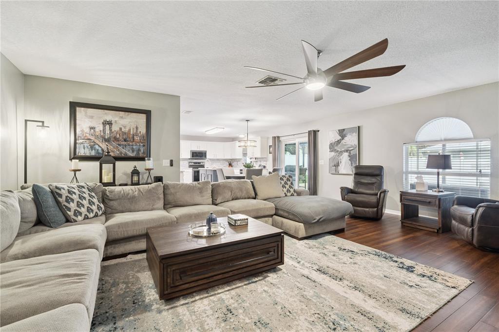 2333 Foxtree Road Tavares, FL 32778 - Photo 7 of 43 Gallery Image 7