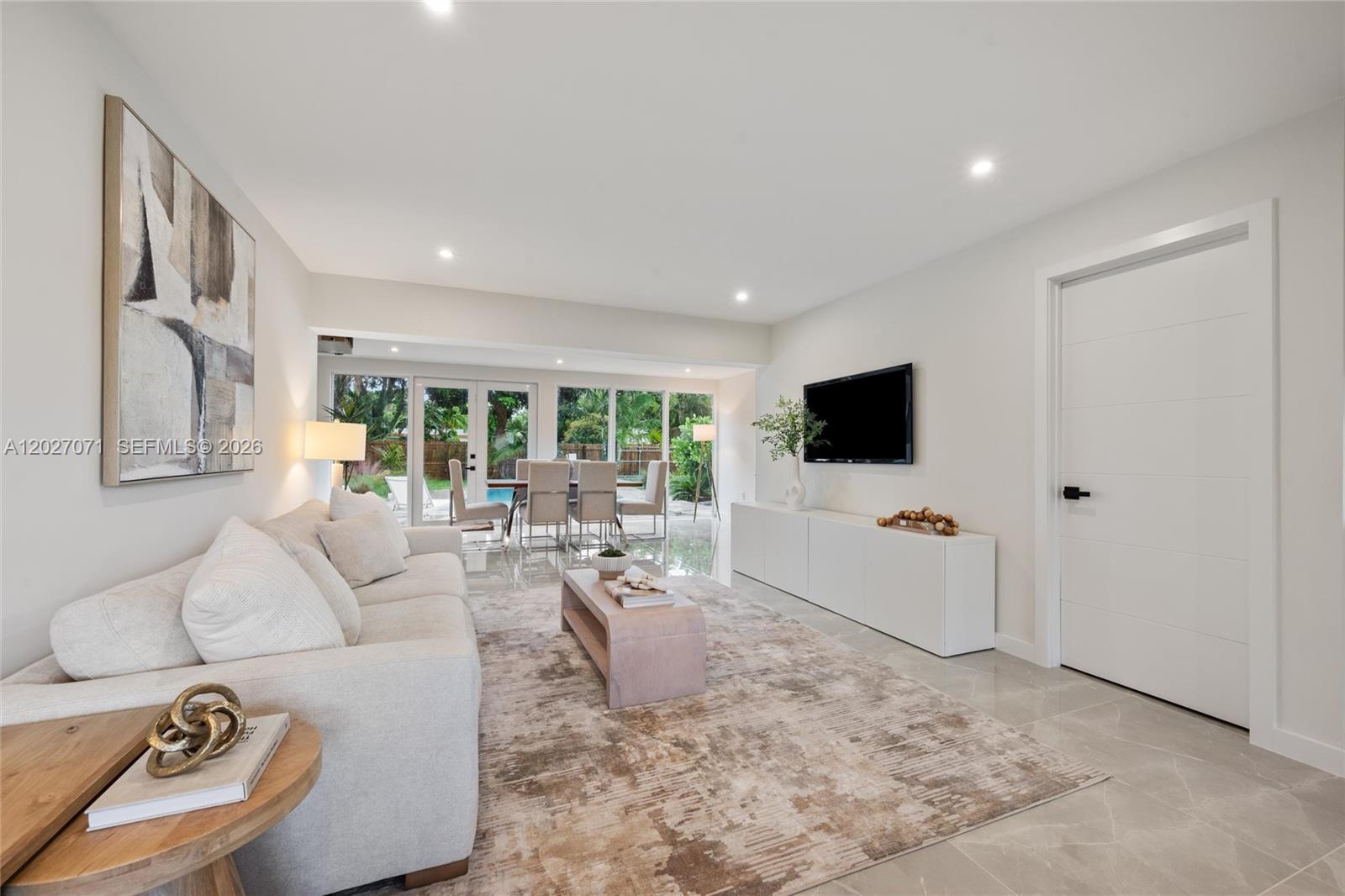 4024 Monroe Street Hollywood, FL 33021 - Photo 5 of 27