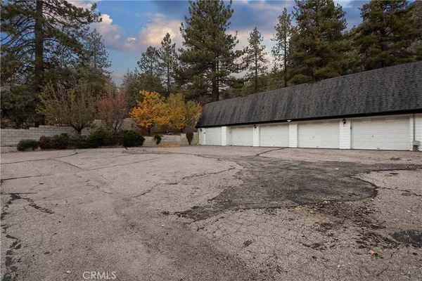 $1,695,000 | 790 Highway 2, Wrightwood, CA 92397