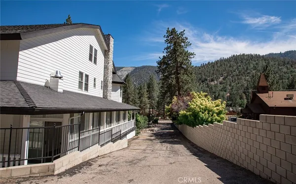 $1,695,000 | 790 Highway 2, Wrightwood, CA 92397