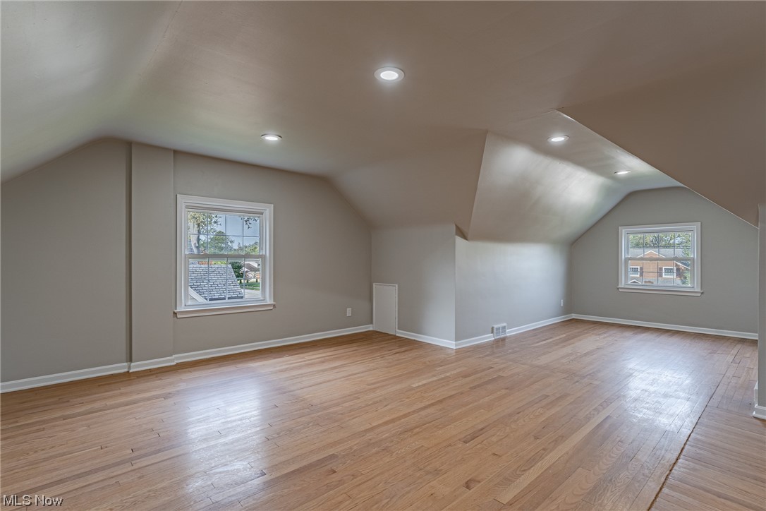 3390 Seaton Road Cleveland, OH 44118 - Photo 25 of 32