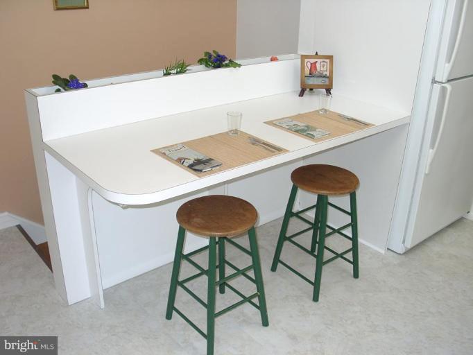 209 Rolling Road Gaithersburg, MD 20877 - Photo 5 of 24 Kitchen Sitting Area
