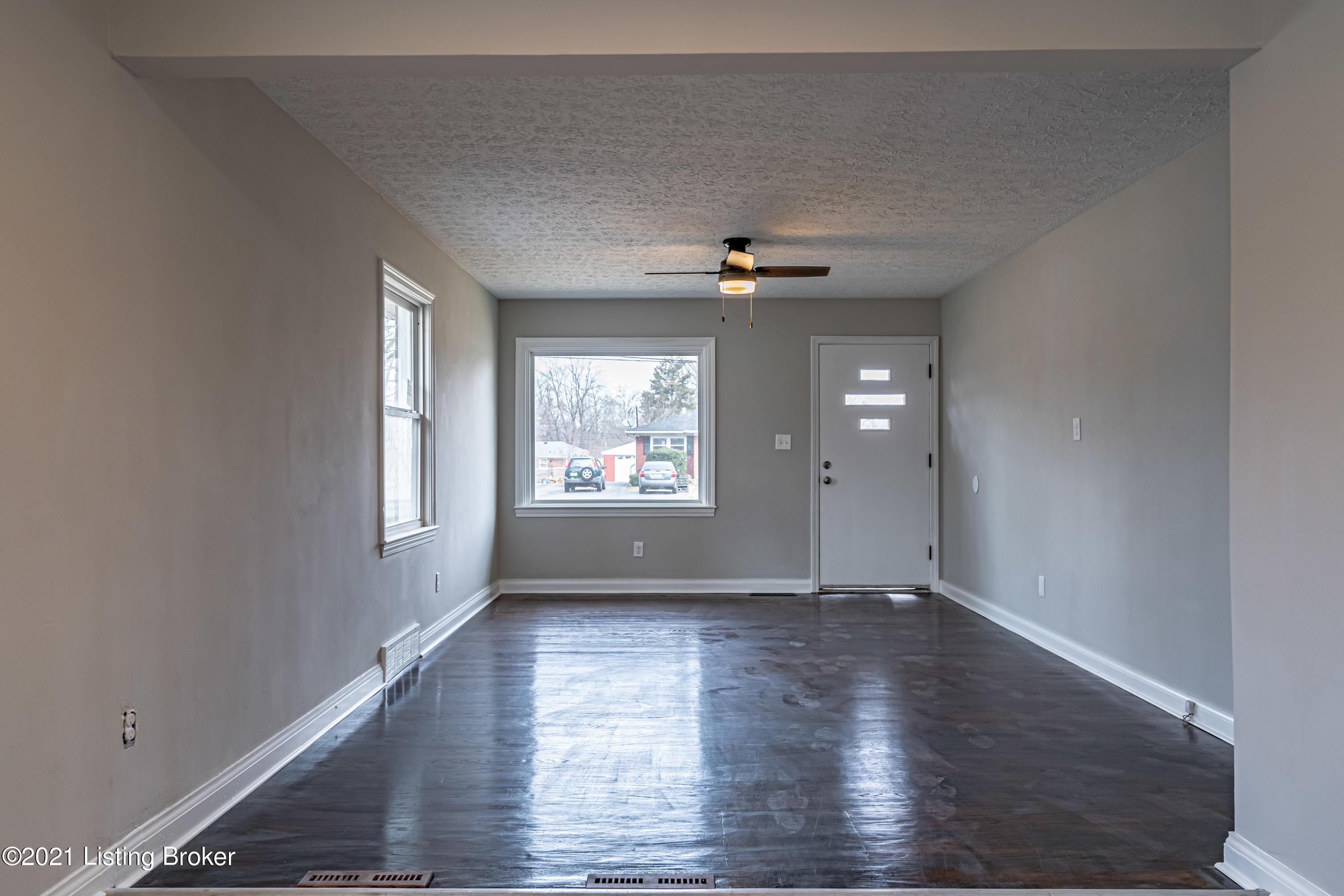 5230 Maryman Road Louisville, KY 40258 - Photo 9 of 55 DSC09811