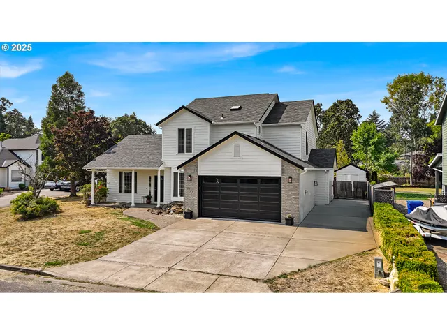 a house view with a backyard space