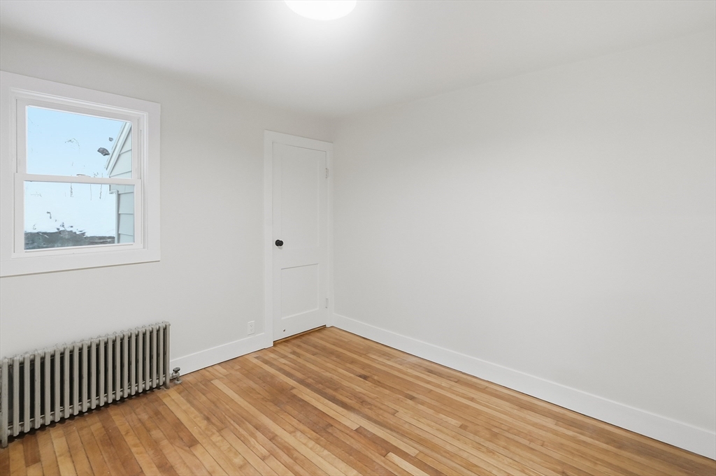 25 Johnson Street Worcester, MA 01604 - Photo 11 of 27