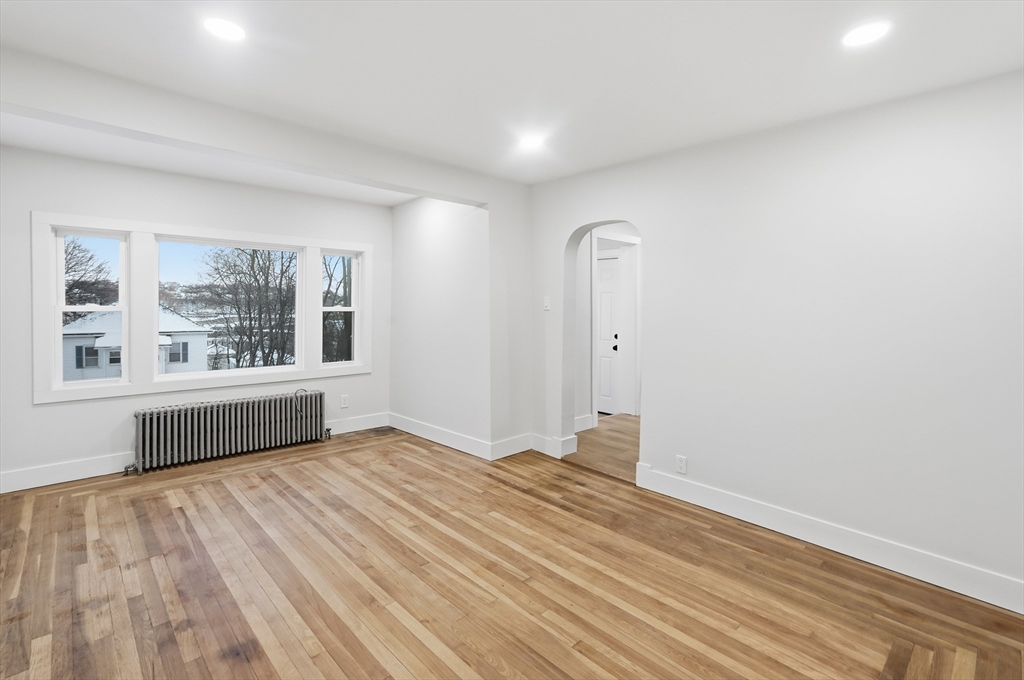 25 Johnson Street Worcester, MA 01604 - Photo 17 of 27