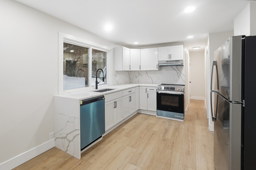 25 Johnson Street Worcester, MA 01604 - Photo 4 of 27