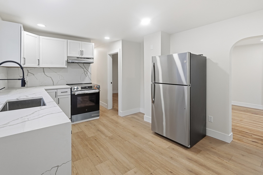 25 Johnson Street Worcester, MA 01604 - Photo 5 of 27