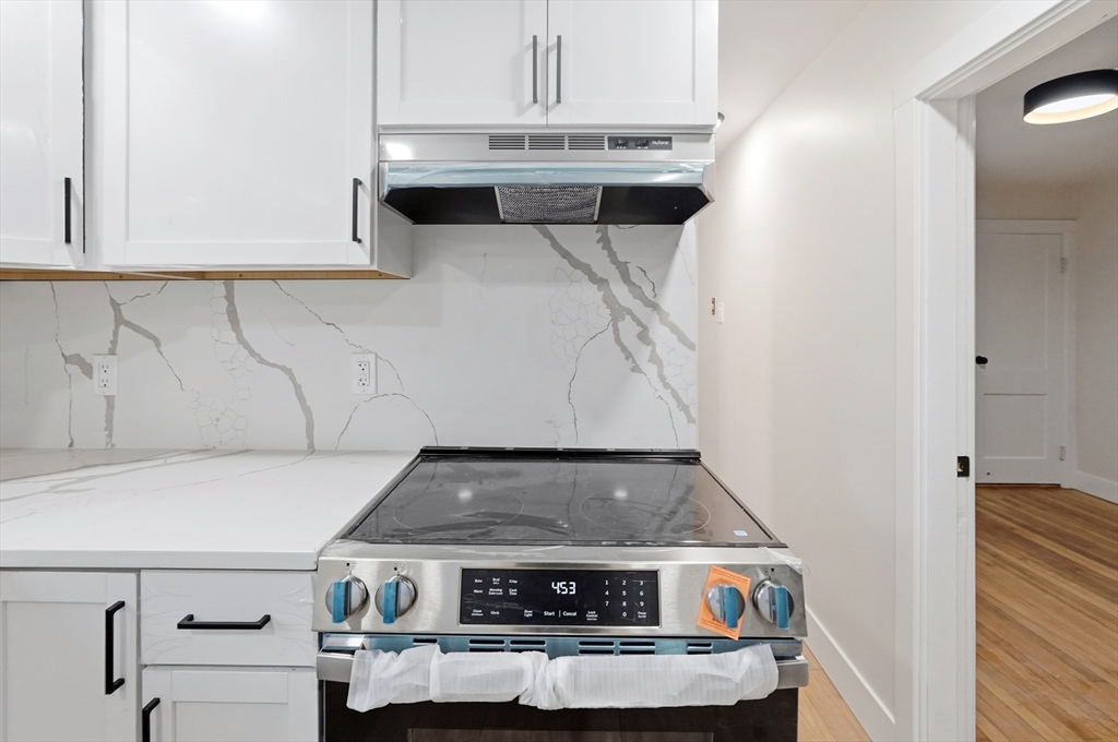 25 Johnson Street Worcester, MA 01604 - Photo 7 of 27