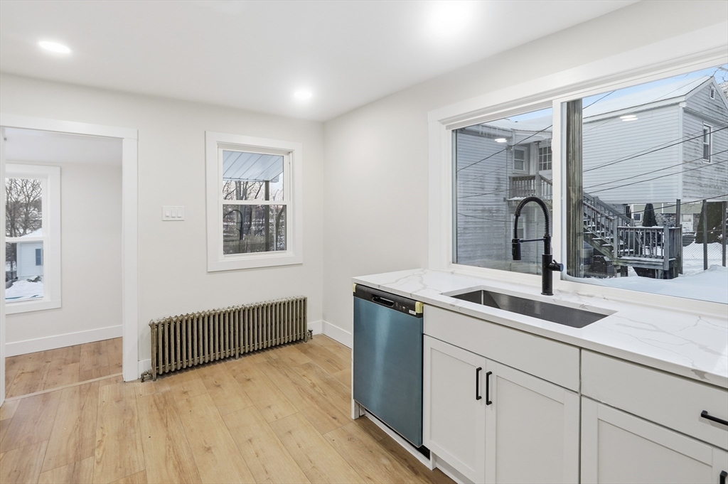 25 Johnson Street Worcester, MA 01604 - Photo 9 of 27