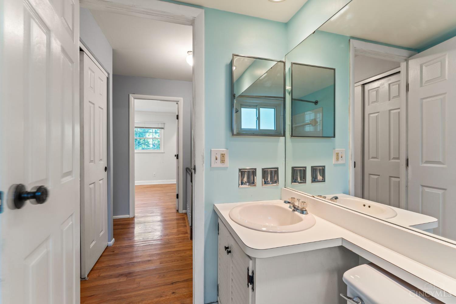 831 Compton Road Cincinnati, OH 45231 - Photo 34 of 65