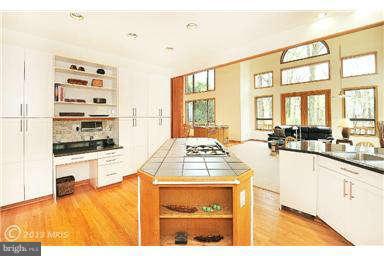 436 Utterback Store Road Great Falls, VA 22066 - Photo 21 of 30 Kitchen