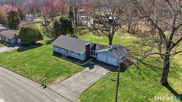 $359,900 | 24 Rankin Court, Montville, CT 06382