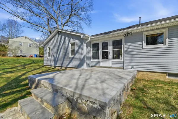 $359,900 | 24 Rankin Court, Montville, CT 06382
