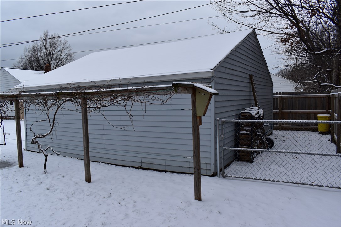 1803 Rush Road Wickliffe, OH 44092 - Photo 7 of 21 Gallery Image 7