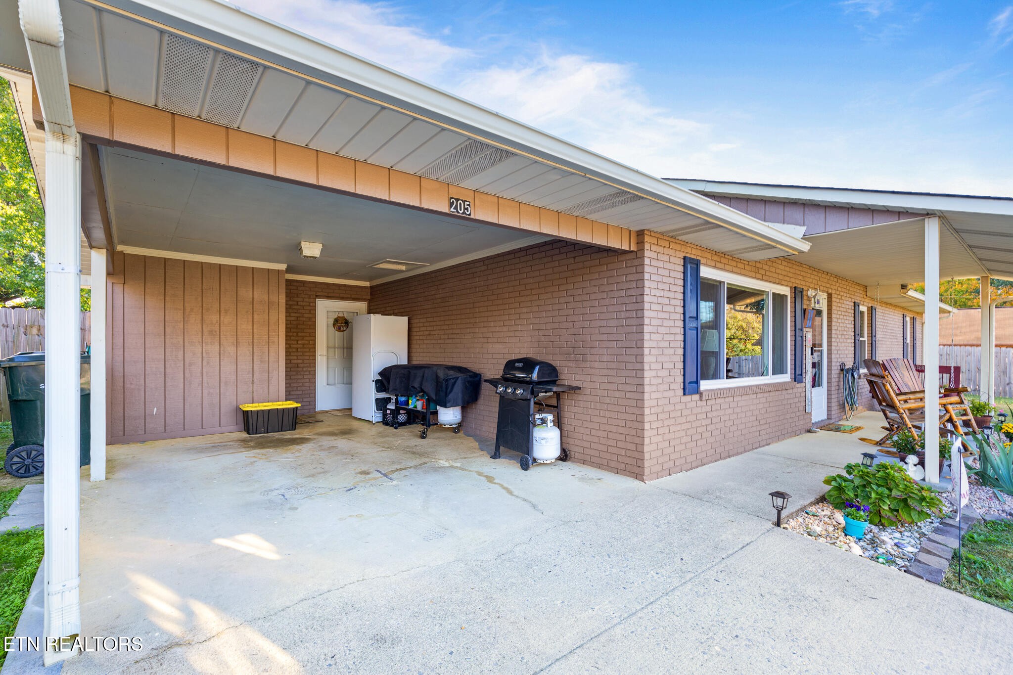 205 Rivers Edge Lane Sevierville, TN 37862 - Photo 4 of 28 Gallery Image 4