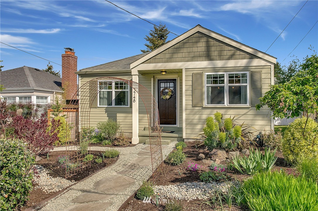 3748 Southwest Ida Street Seattle, WA 98126 - Photo 1 of 25 Gallery Image 1