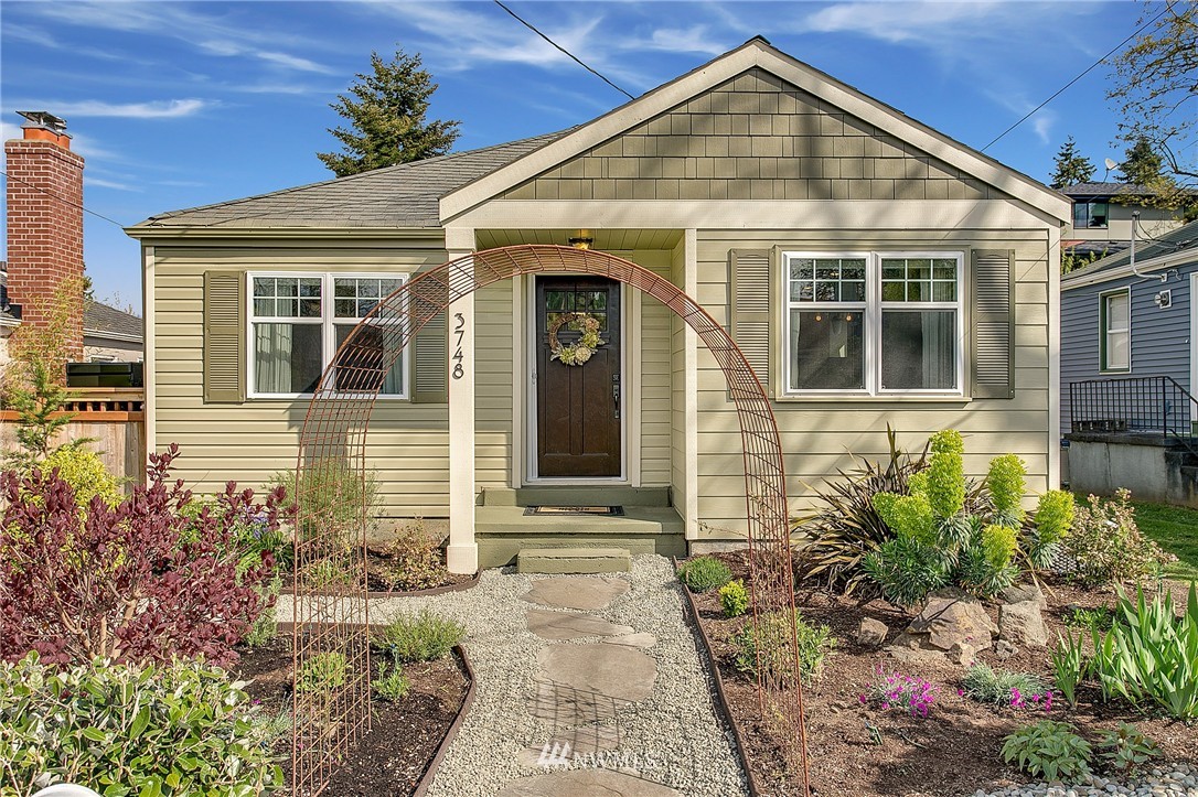 3748 Southwest Ida Street Seattle, WA 98126 - Photo 2 of 25 Gallery Image 2