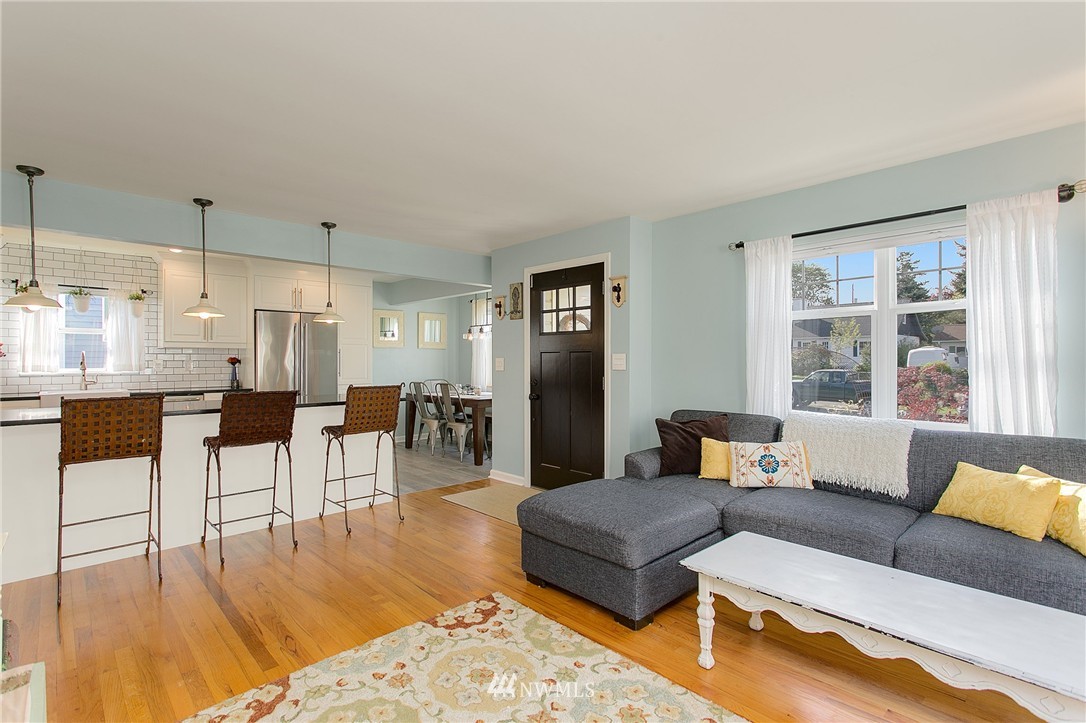 3748 Southwest Ida Street Seattle, WA 98126 - Photo 5 of 25 Gallery Image 5