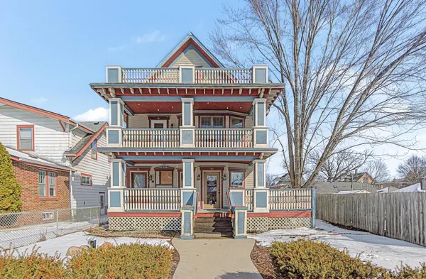 $550,000 | 1363 Grand Avenue, St. Paul, MN 55105