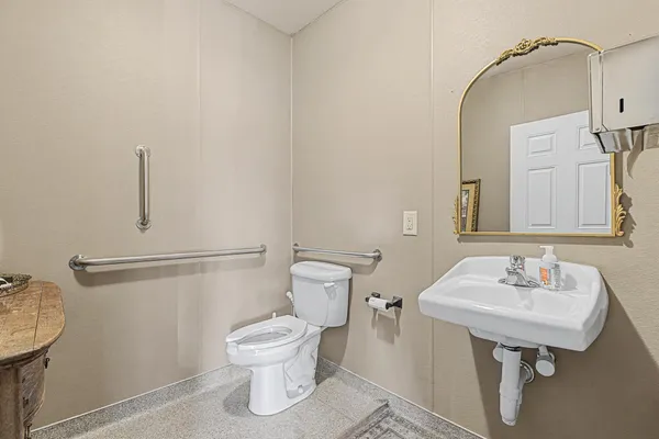 $550,000 | 1363 Grand Avenue, St. Paul, MN 55105