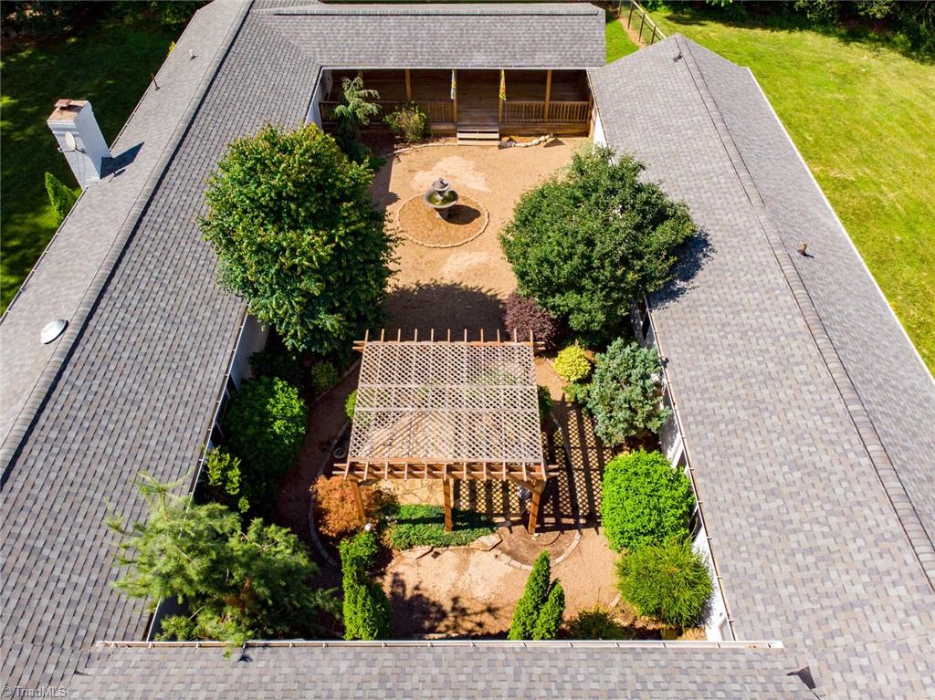 5237 Hopkins Road Reidsville, NC 27320 - Photo 11 of 50 Gallery Image 11