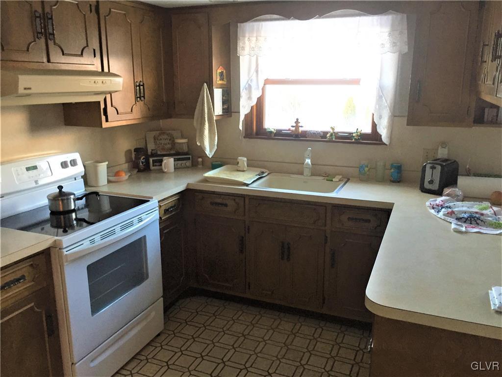 1731 Clearview Road Coplay, PA 18037 - Photo 23 of 31 All Appliances Included