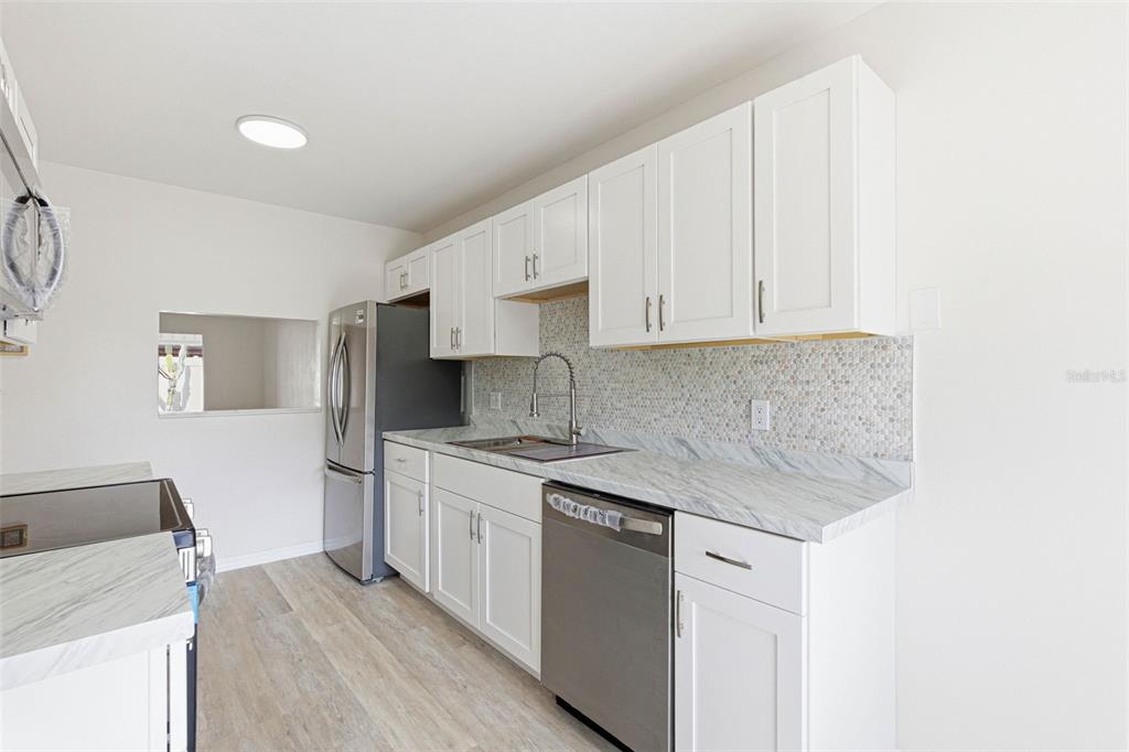 2054 Sunset Point Road, Unit 35 Clearwater, FL 33765 - Photo 10 of 45