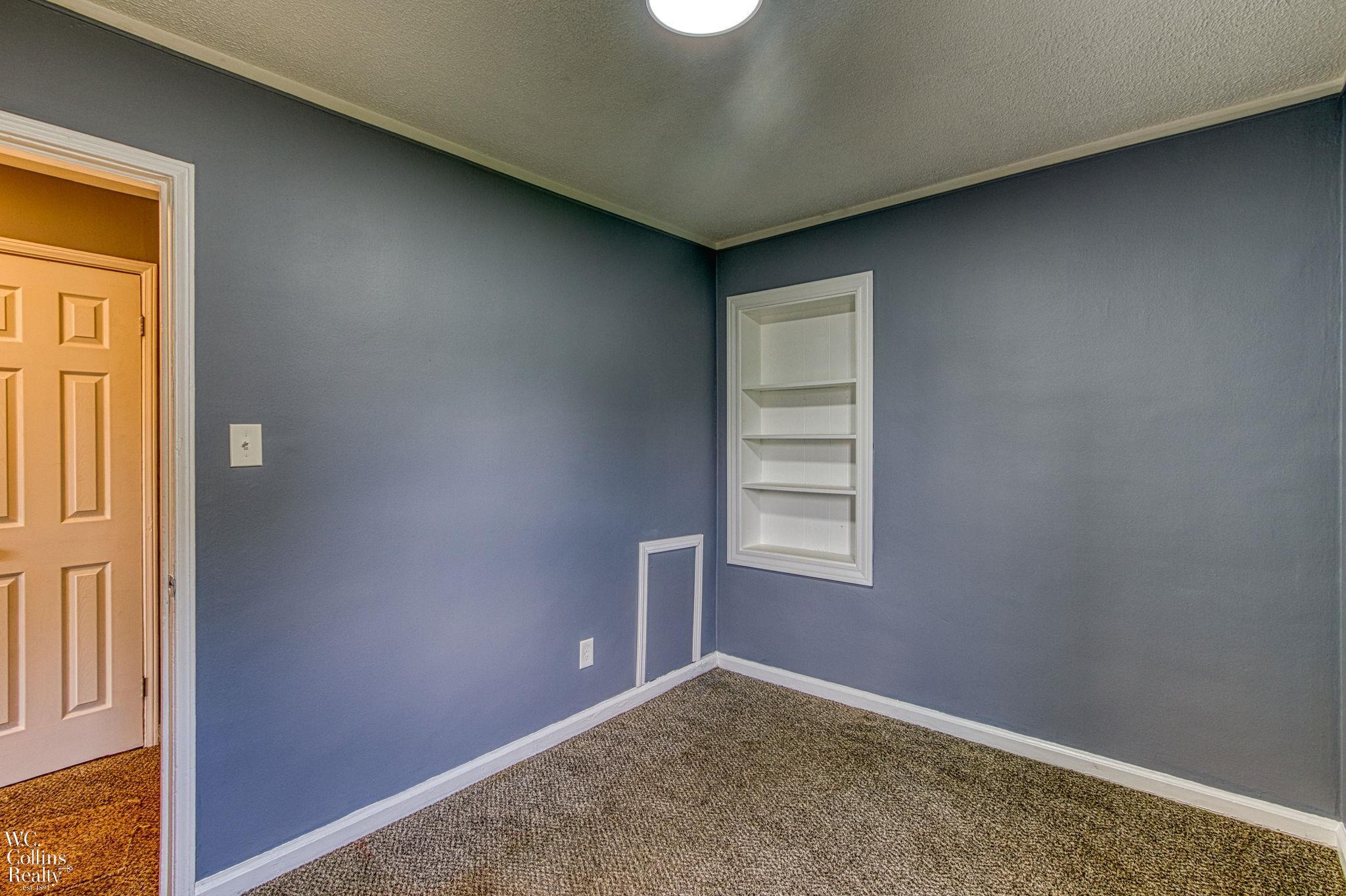 23149 Rausch Avenue Eastpointe, MI 48021 - Photo 20 of 48 50117017-19.JPG