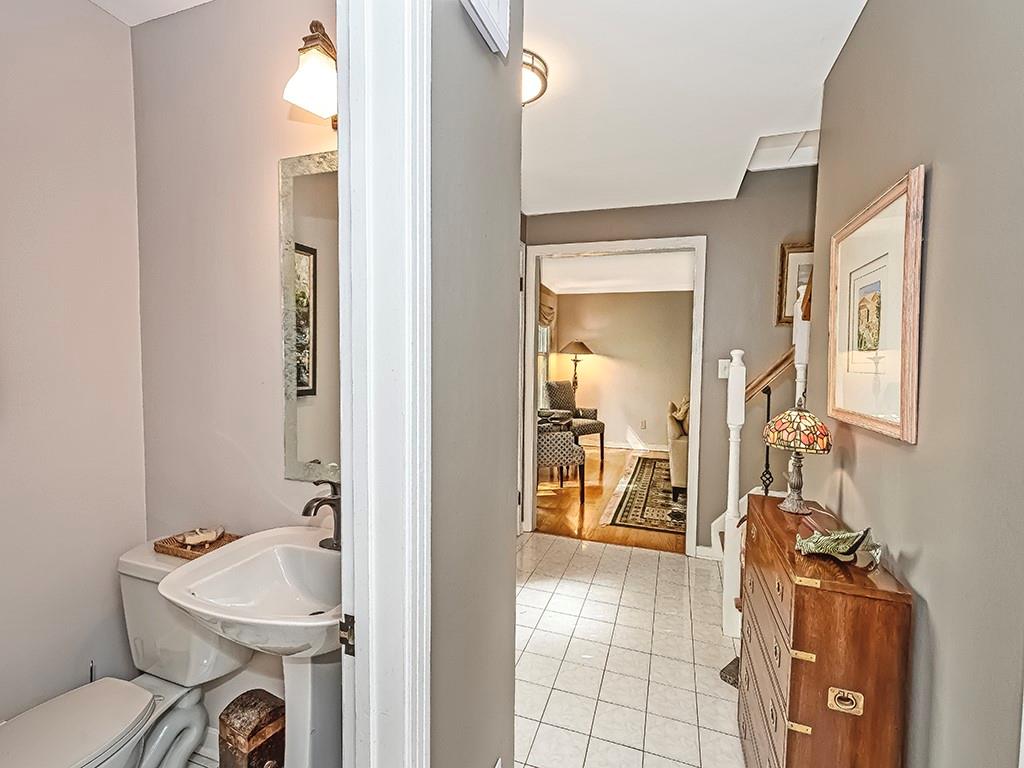 112 Algonquin Road Pittsburgh, PA 15241 - Photo 6 of 31 Gallery Image 6