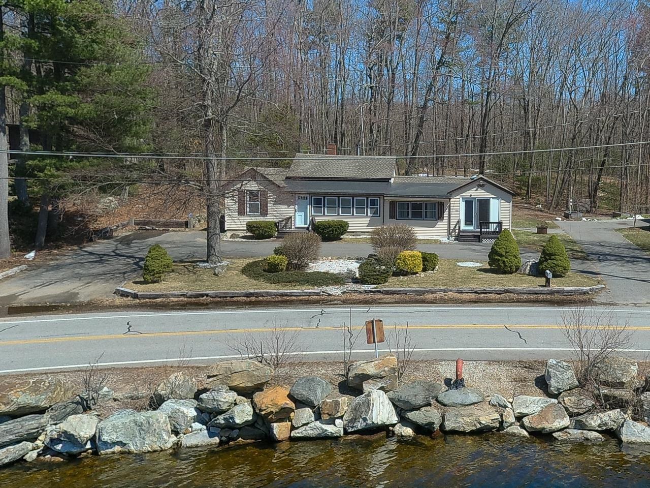 122 Wash Pond Road Hampstead, NH 03841 - Photo 2 of 18