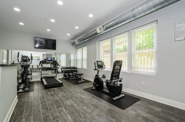 $1,425 | 1608 West Sherwin Avenue, Unit 405, Chicago, IL 60626