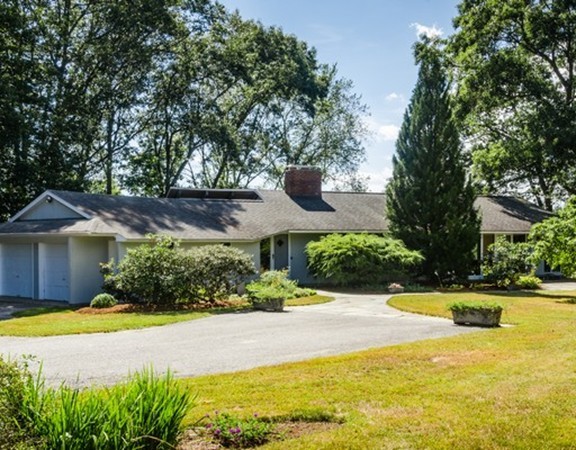 129 Westford Road Concord, MA 01742 - Photo 1 of 18 Gallery Image 1