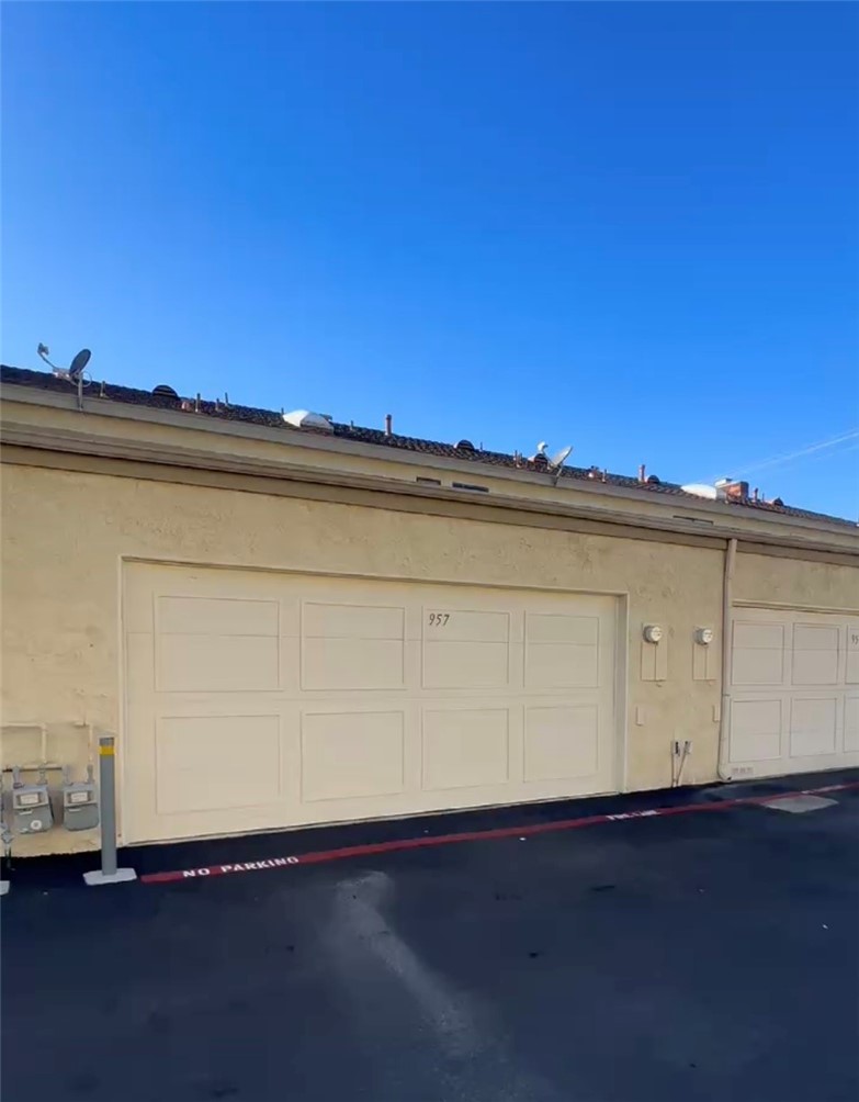 957 South Landmark Lane Anaheim, CA 92805 - Photo 24 of 24 a view of outdoor space and yard